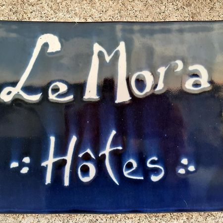 Le Mora Hotes Barfleur Bagian luar foto