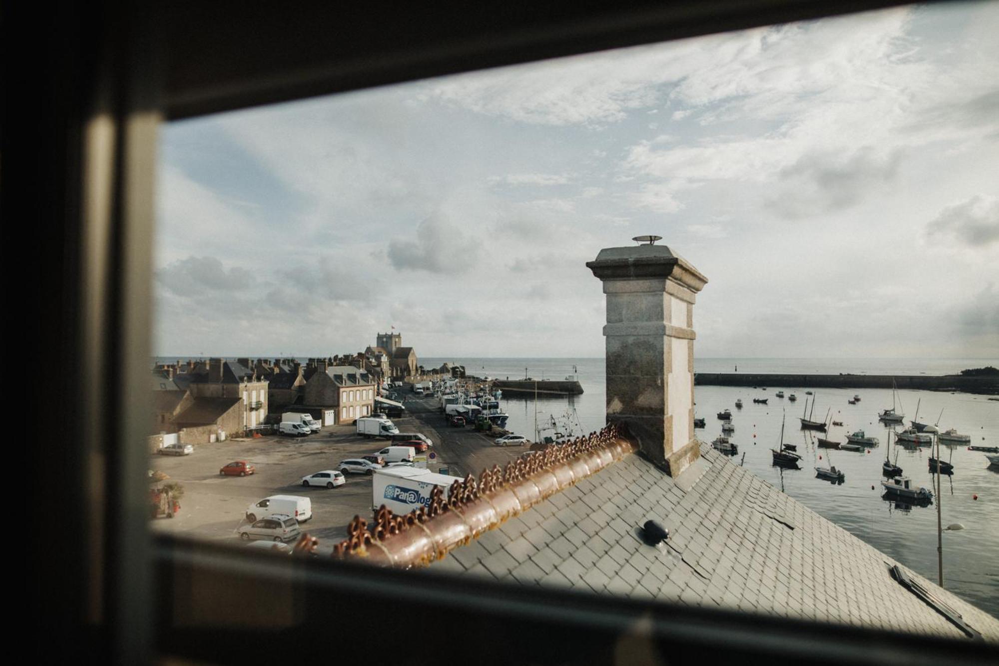 Le Mora Hotes Barfleur Bagian luar foto